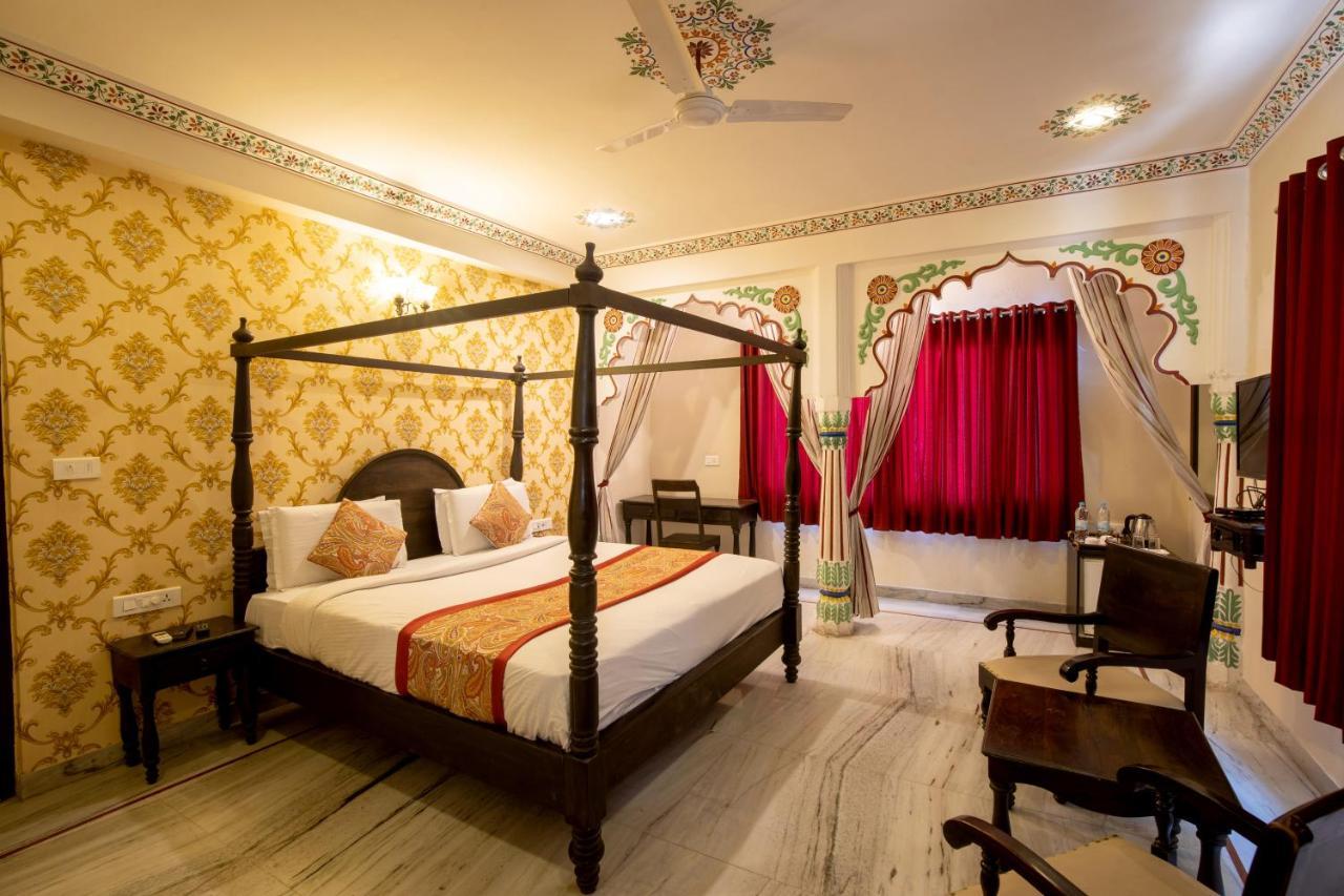 Hotel Royal Pratap Niwas Udaipur Eksteriør billede