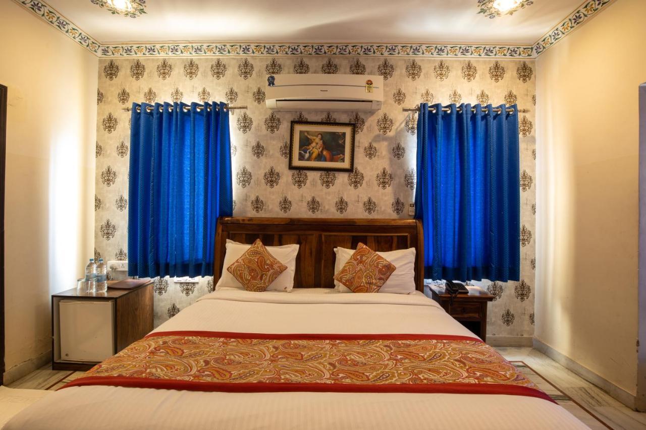 Hotel Royal Pratap Niwas Udaipur Eksteriør billede
