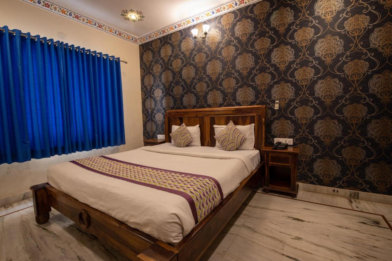 Hotel Royal Pratap Niwas Udaipur Eksteriør billede