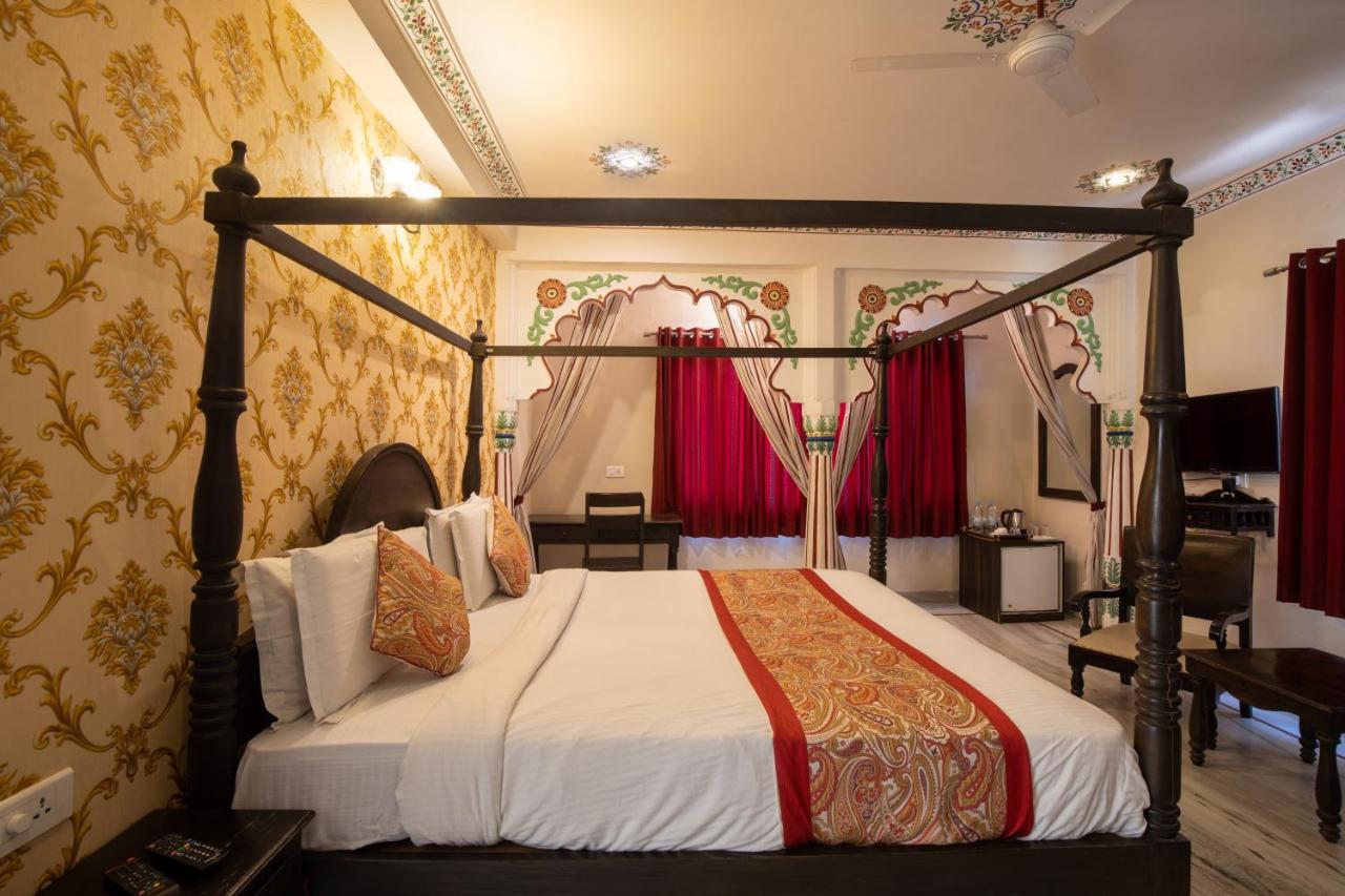 Hotel Royal Pratap Niwas Udaipur Eksteriør billede