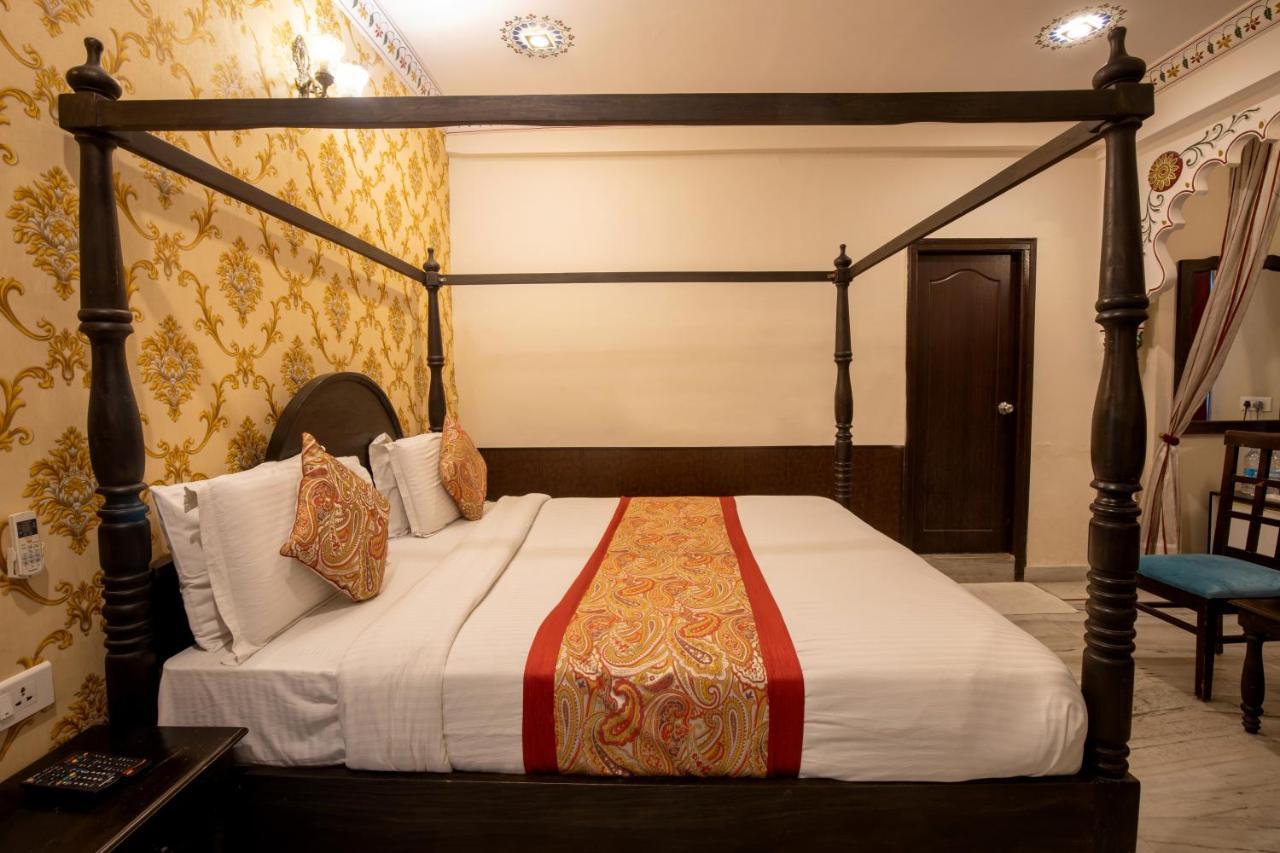 Hotel Royal Pratap Niwas Udaipur Eksteriør billede