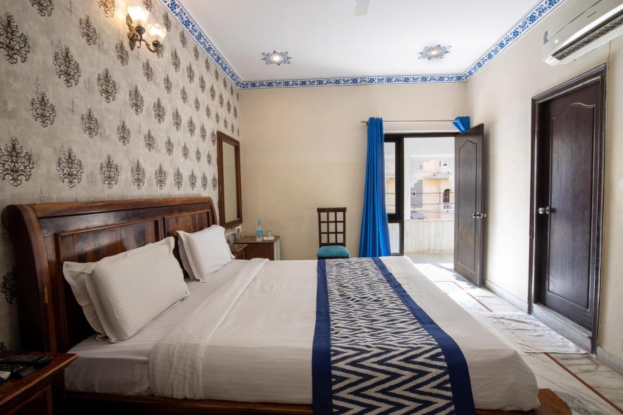 Hotel Royal Pratap Niwas Udaipur Eksteriør billede