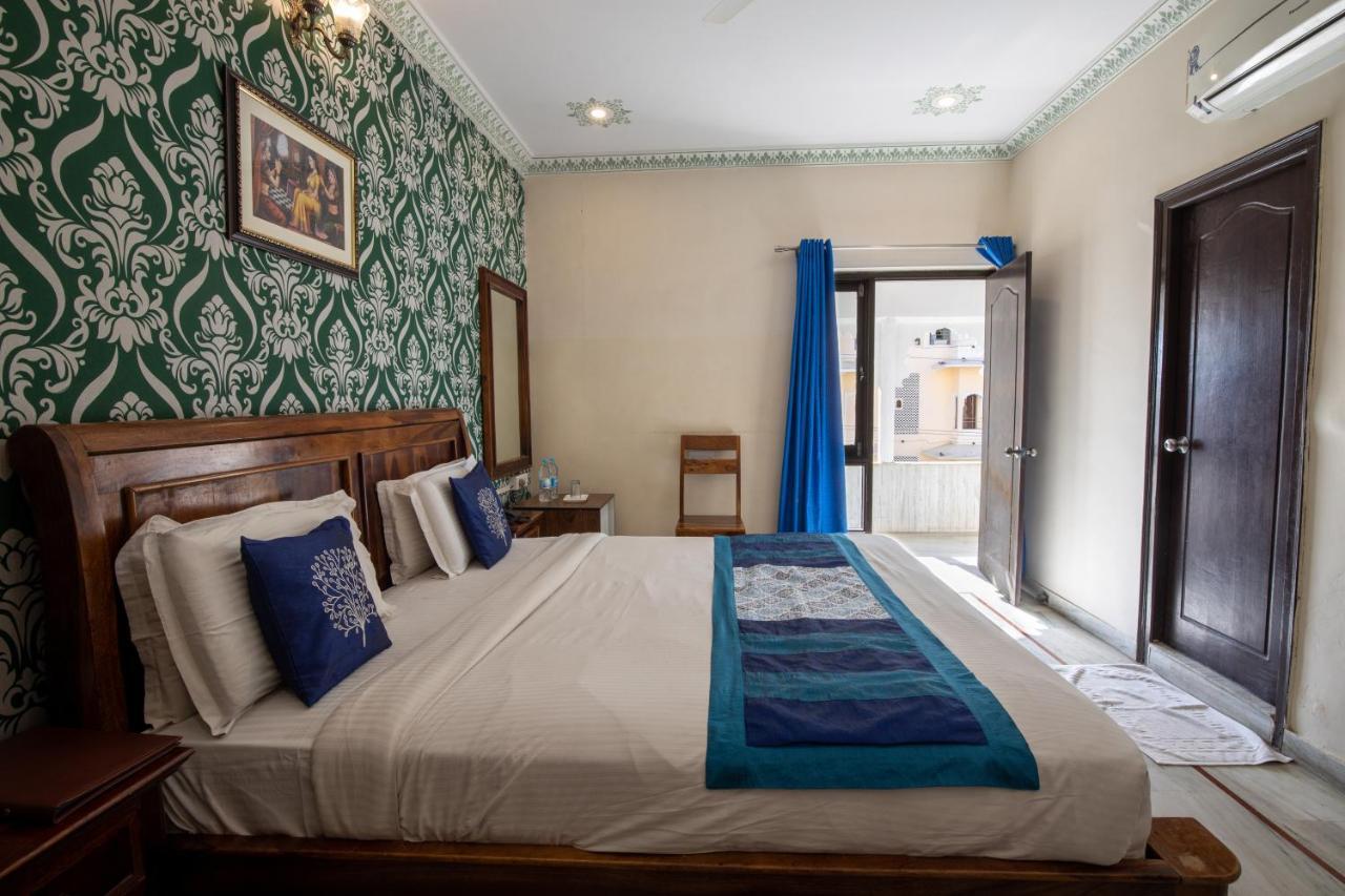 Hotel Royal Pratap Niwas Udaipur Eksteriør billede