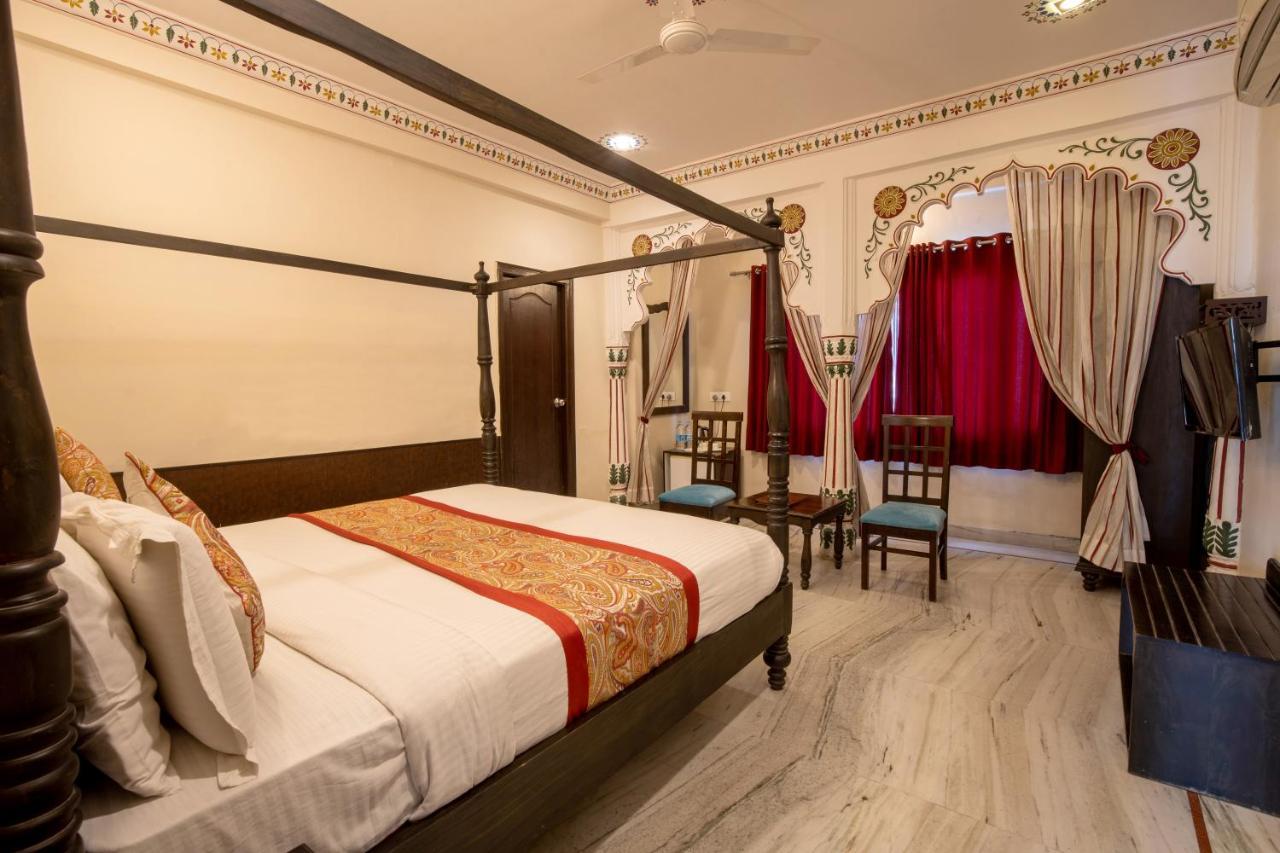 Hotel Royal Pratap Niwas Udaipur Eksteriør billede