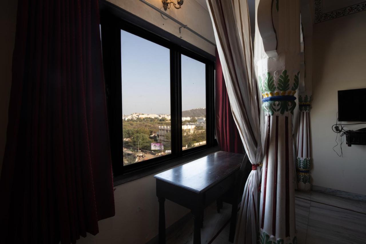 Hotel Royal Pratap Niwas Udaipur Eksteriør billede