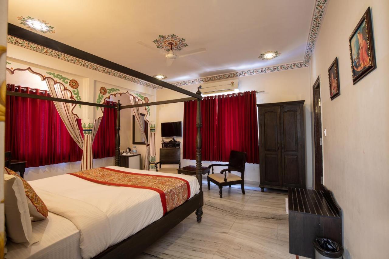 Hotel Royal Pratap Niwas Udaipur Eksteriør billede