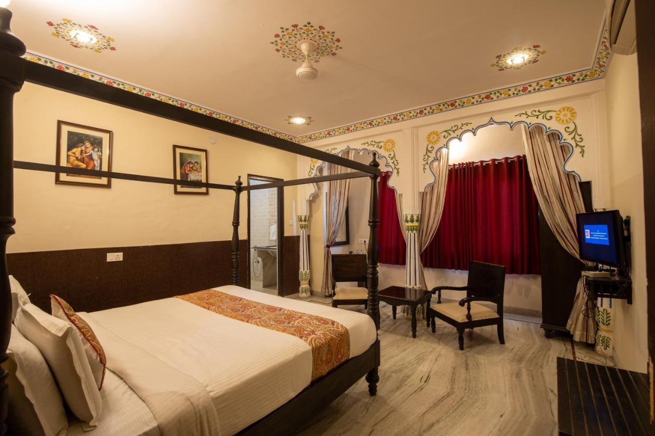 Hotel Royal Pratap Niwas Udaipur Eksteriør billede