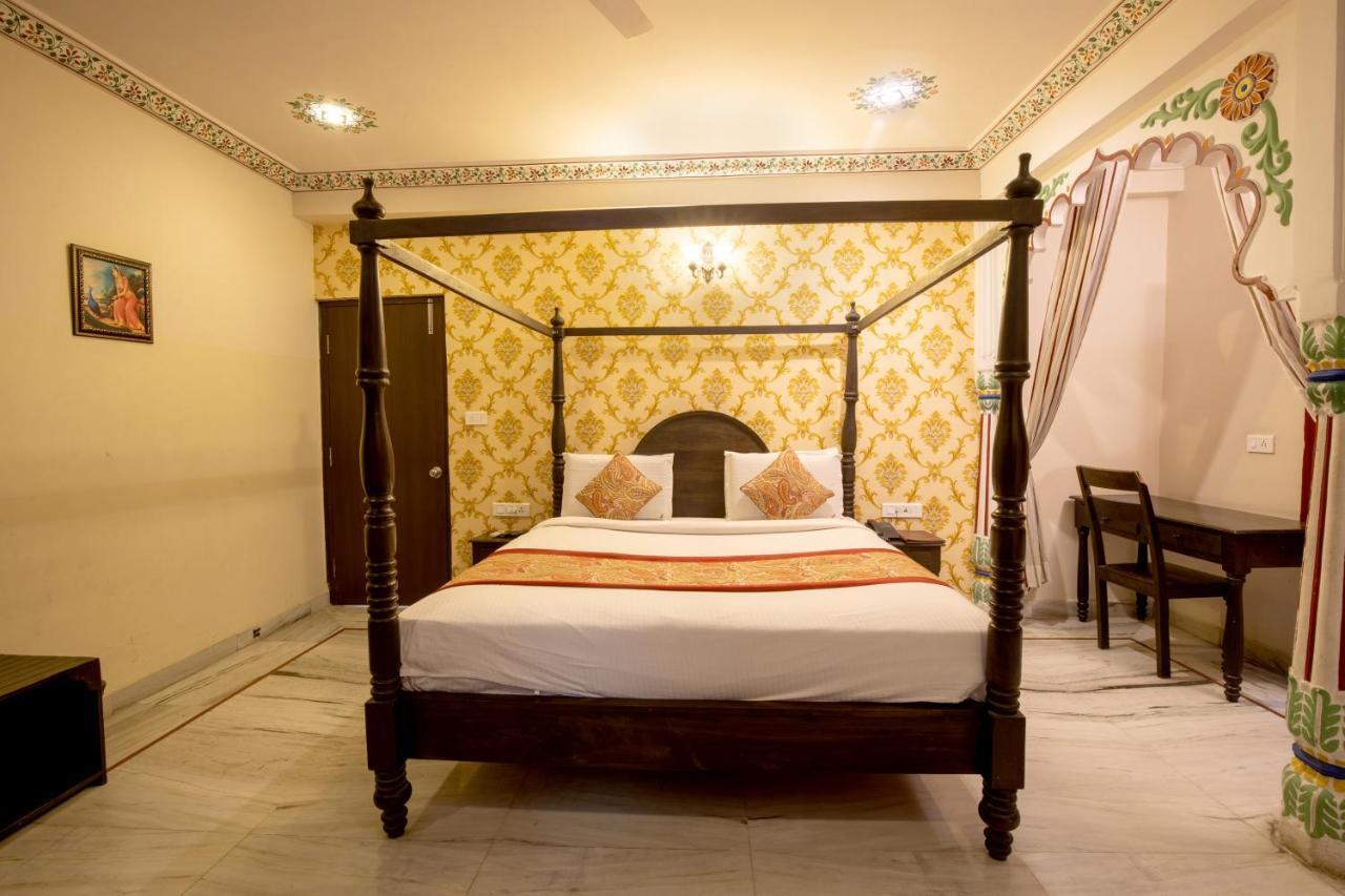 Hotel Royal Pratap Niwas Udaipur Eksteriør billede