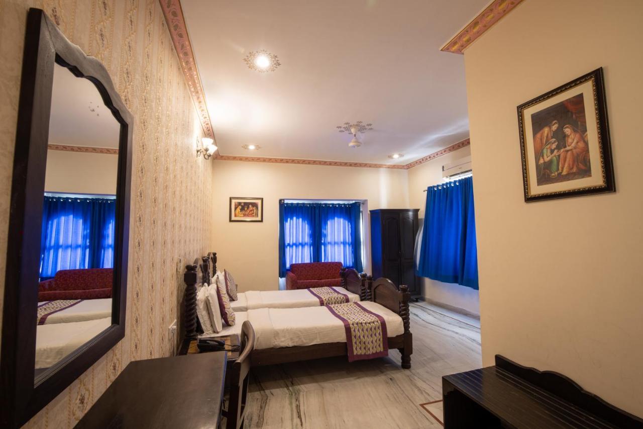 Hotel Royal Pratap Niwas Udaipur Eksteriør billede
