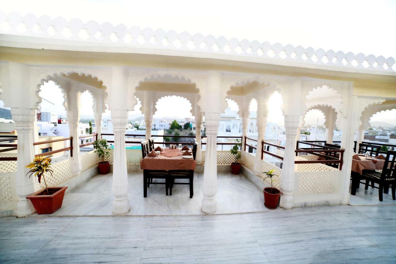Hotel Royal Pratap Niwas Udaipur Eksteriør billede