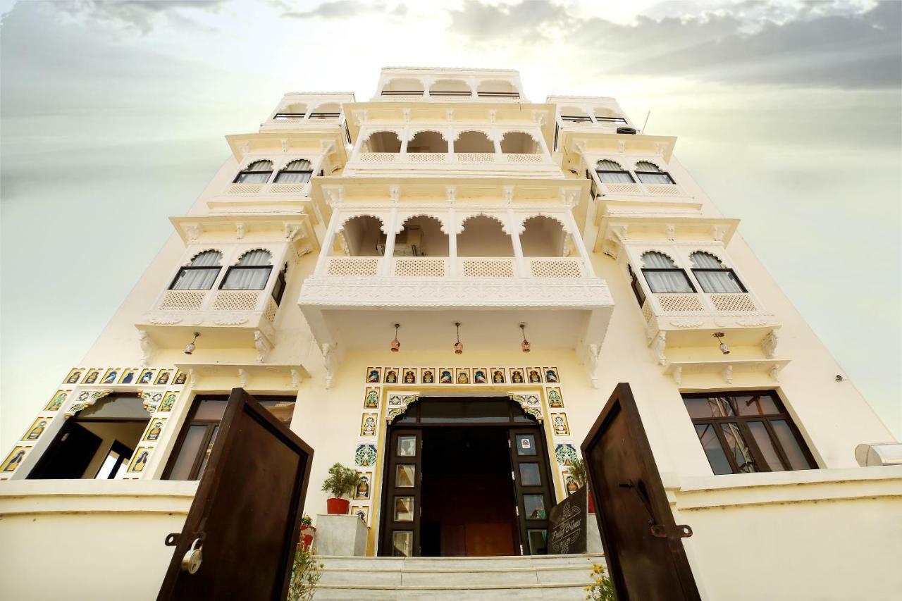 Hotel Royal Pratap Niwas Udaipur Eksteriør billede