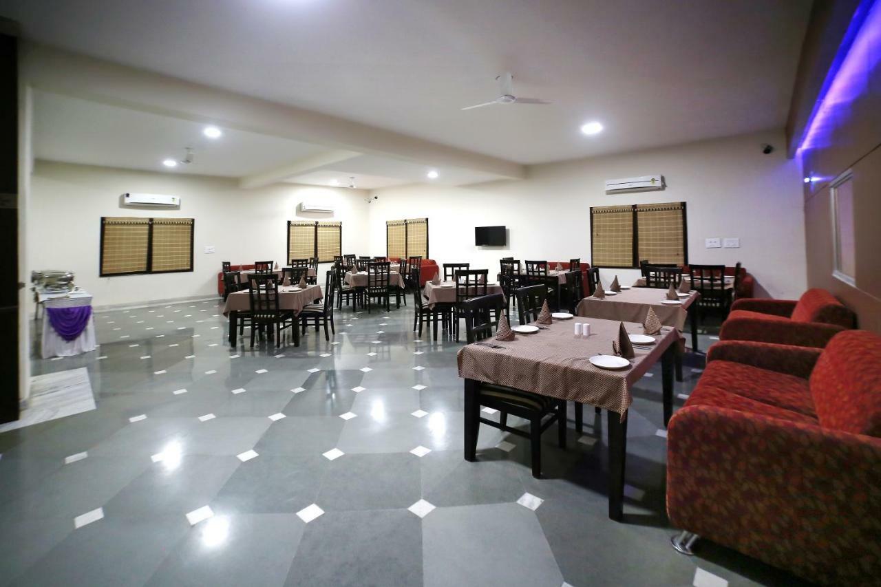 Hotel Royal Pratap Niwas Udaipur Eksteriør billede
