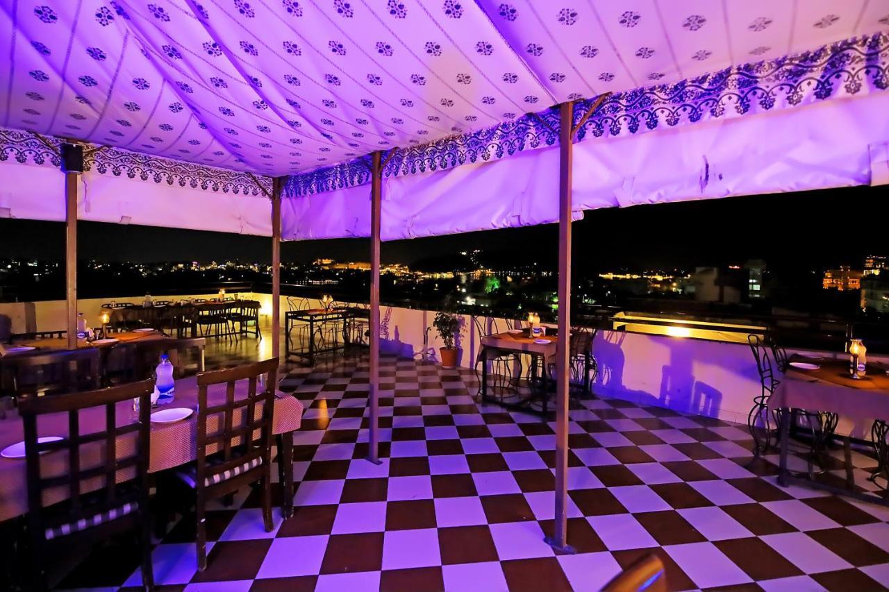 Hotel Royal Pratap Niwas Udaipur Eksteriør billede