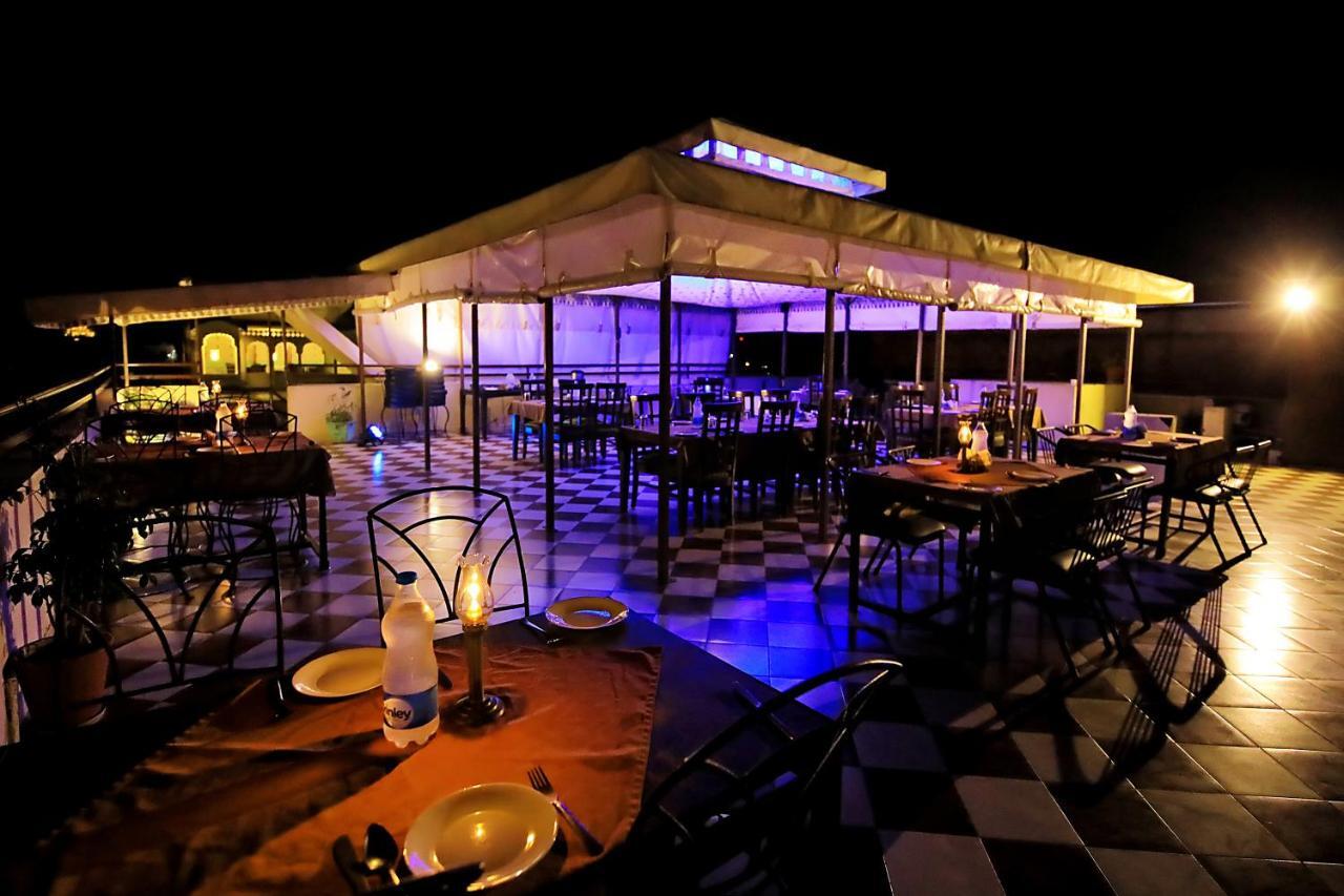 Hotel Royal Pratap Niwas Udaipur Eksteriør billede