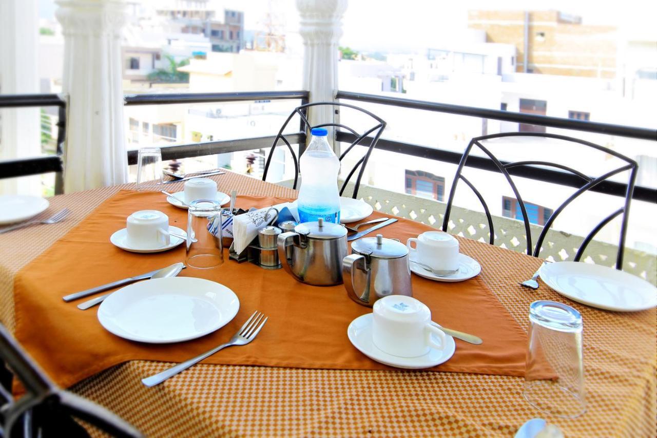 Hotel Royal Pratap Niwas Udaipur Eksteriør billede
